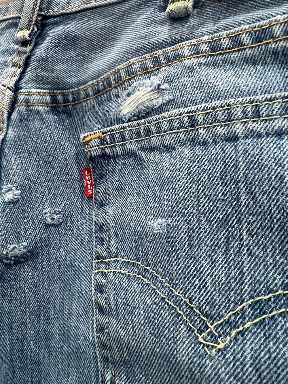 Women's Levi’s Light Blue Distressed Patch Jeans Creator of the jeans IAMMI - Picture 6 of 16